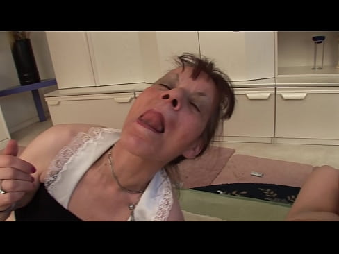 ❤️ Две бабе и један деда имају тројку Секс код нас sr.pornpictureshq.ru ☑